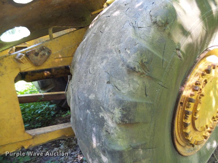 image for item DG2027 Caterpillar 627A  conventional scraper