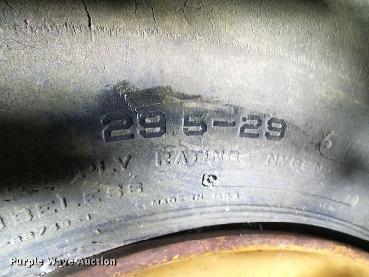 image for item DG2027 Caterpillar 627A  conventional scraper