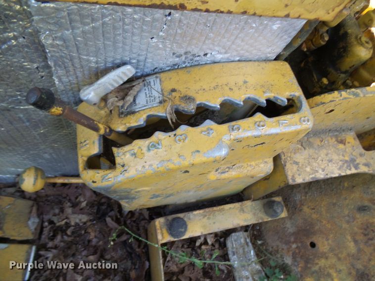 image for item DG2027 Caterpillar 627A  conventional scraper