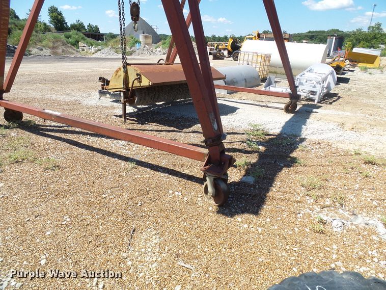 image for item DG2035 Wallace gantry crane