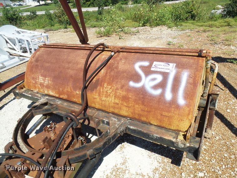 image for item DG2036 7'W broom