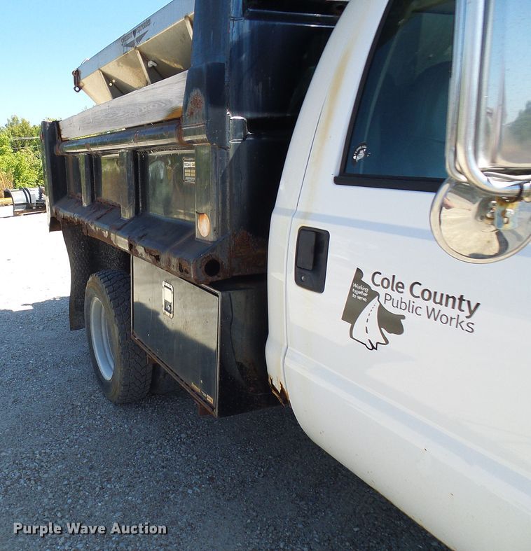 image for item DG2037 2003 Ford F550 Super Duty  dump truck