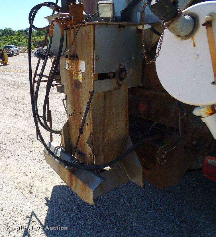 image for item DG2037 2003 Ford F550 Super Duty  dump truck