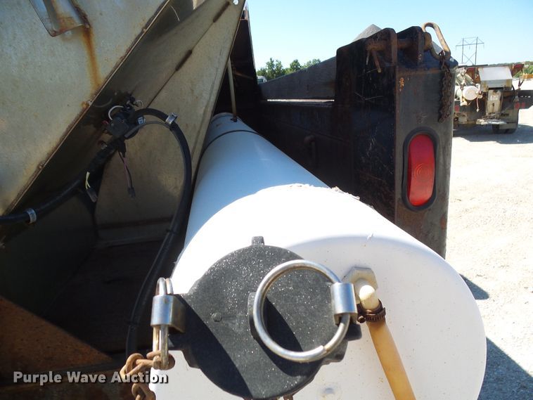 image for item DG2037 2003 Ford F550 Super Duty  dump truck