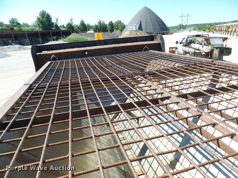 image for item DG2037 2003 Ford F550 Super Duty  dump truck