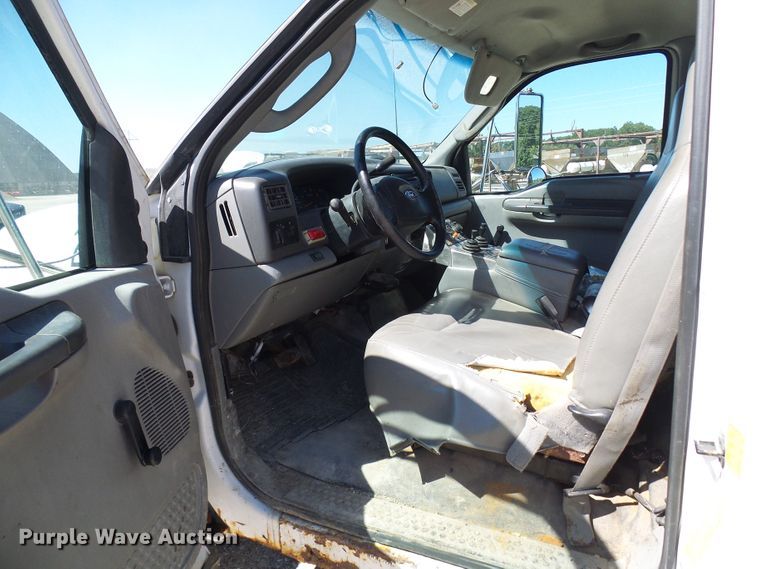 image for item DG2037 2003 Ford F550 Super Duty  dump truck