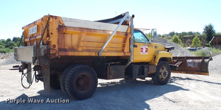 image for item DG2039 2002 Chevrolet C8500  dump truck