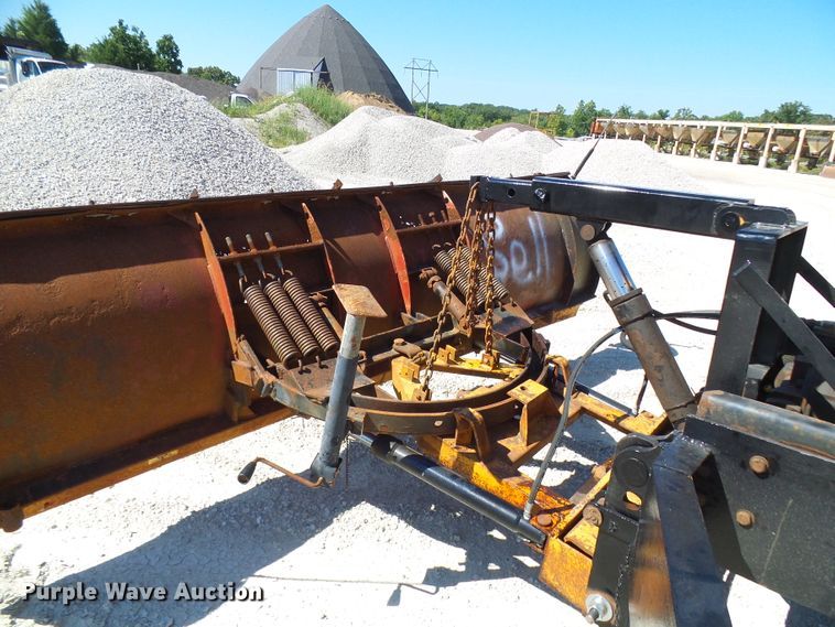 image for item DG2039 2002 Chevrolet C8500  dump truck