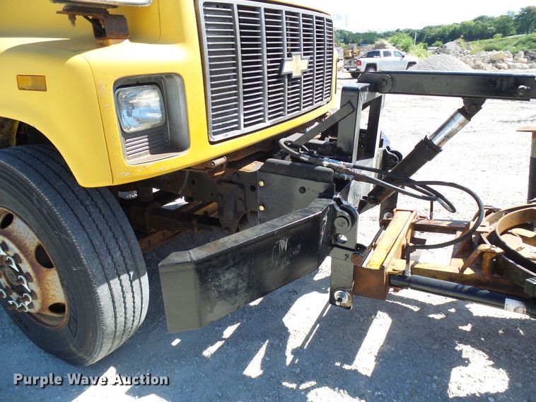 image for item DG2039 2002 Chevrolet C8500  dump truck