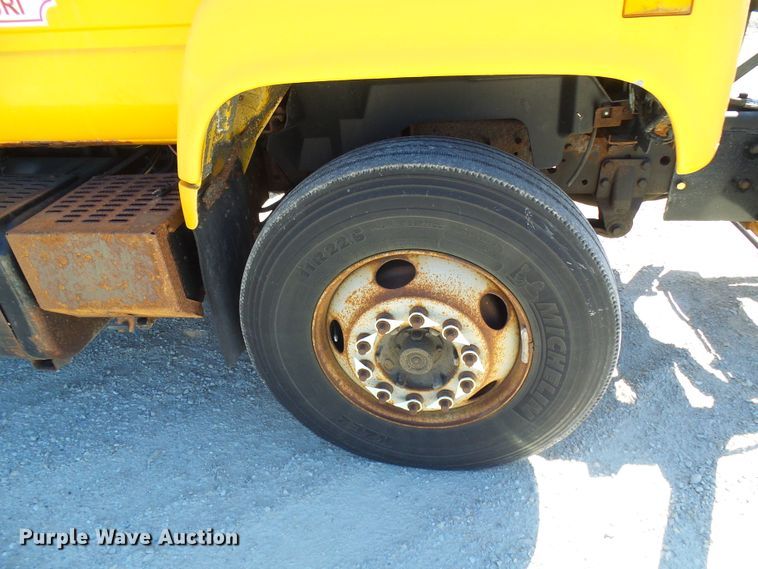 image for item DG2039 2002 Chevrolet C8500  dump truck