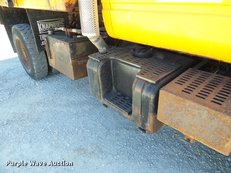 image for item DG2039 2002 Chevrolet C8500  dump truck