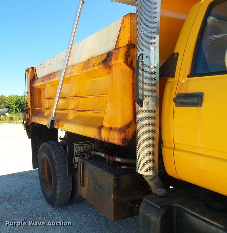 image for item DG2039 2002 Chevrolet C8500  dump truck