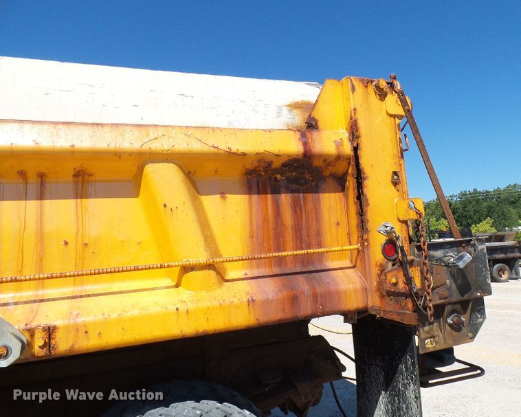 image for item DG2039 2002 Chevrolet C8500  dump truck