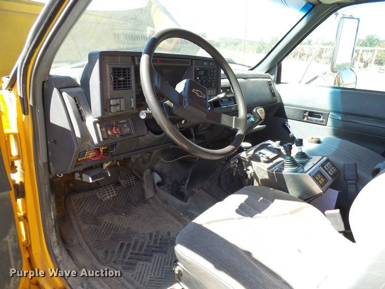 image for item DG2039 2002 Chevrolet C8500  dump truck