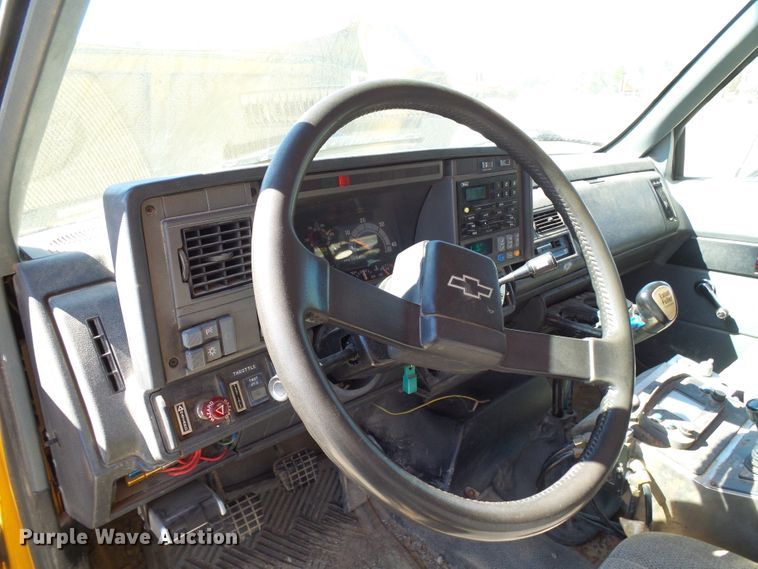 image for item DG2039 2002 Chevrolet C8500  dump truck