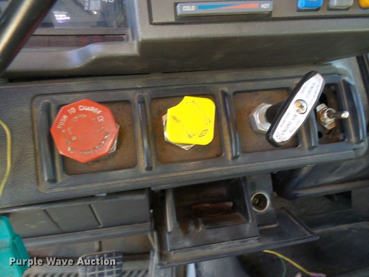 image for item DG2039 2002 Chevrolet C8500  dump truck