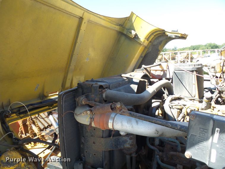 image for item DG2039 2002 Chevrolet C8500  dump truck