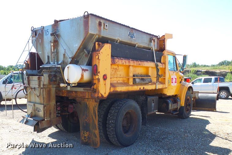 image for item DG2040 1996 International 4900  dump truck