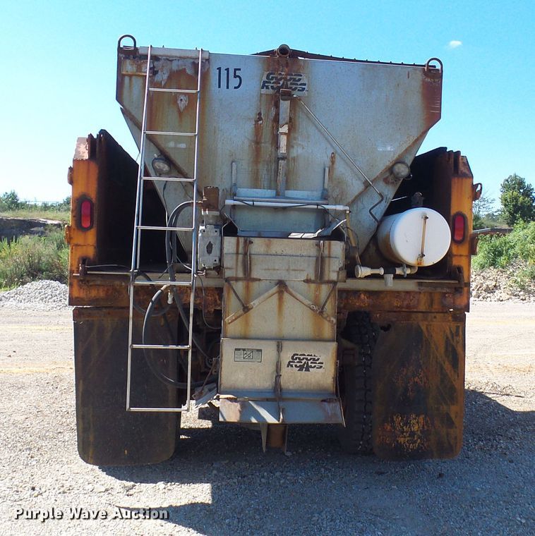 image for item DG2040 1996 International 4900  dump truck