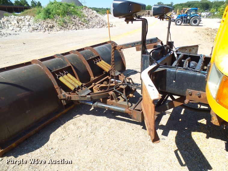 image for item DG2040 1996 International 4900  dump truck