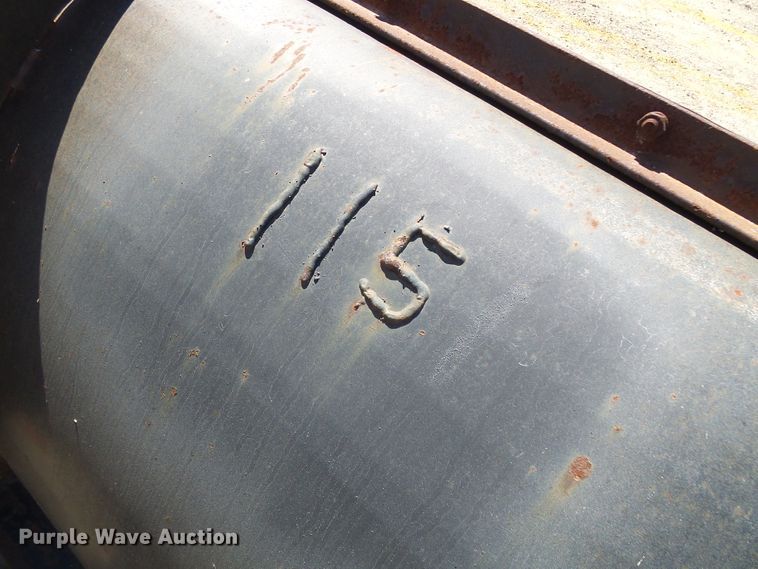 image for item DG2040 1996 International 4900  dump truck