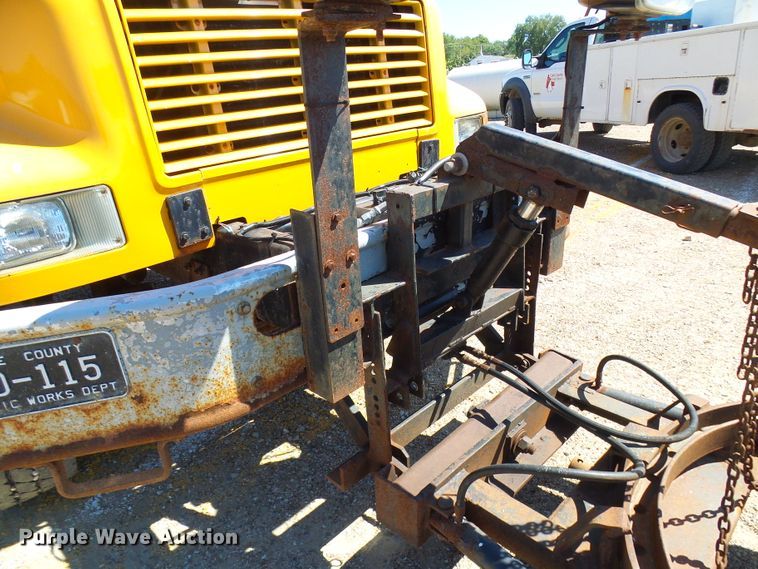 image for item DG2040 1996 International 4900  dump truck