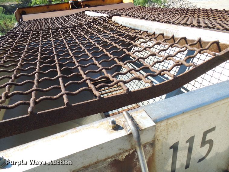 image for item DG2040 1996 International 4900  dump truck