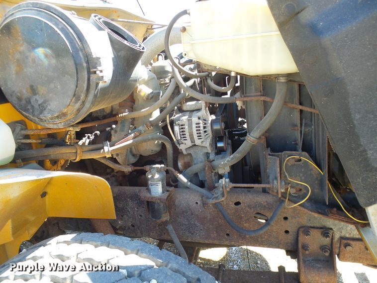 image for item DG2040 1996 International 4900  dump truck