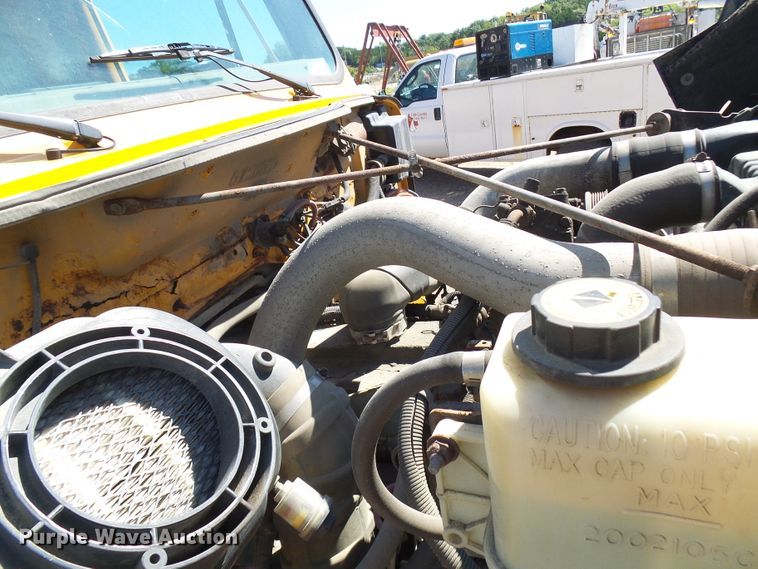 image for item DG2040 1996 International 4900  dump truck