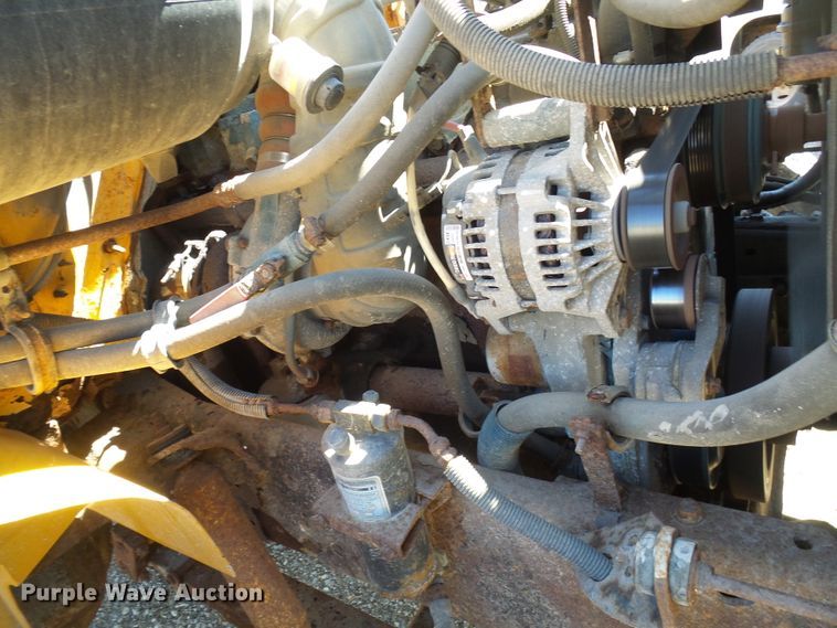 image for item DG2040 1996 International 4900  dump truck