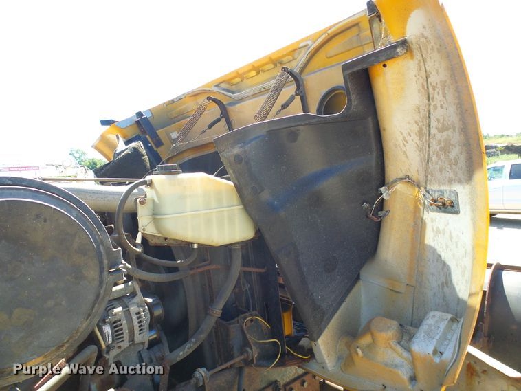 image for item DG2040 1996 International 4900  dump truck