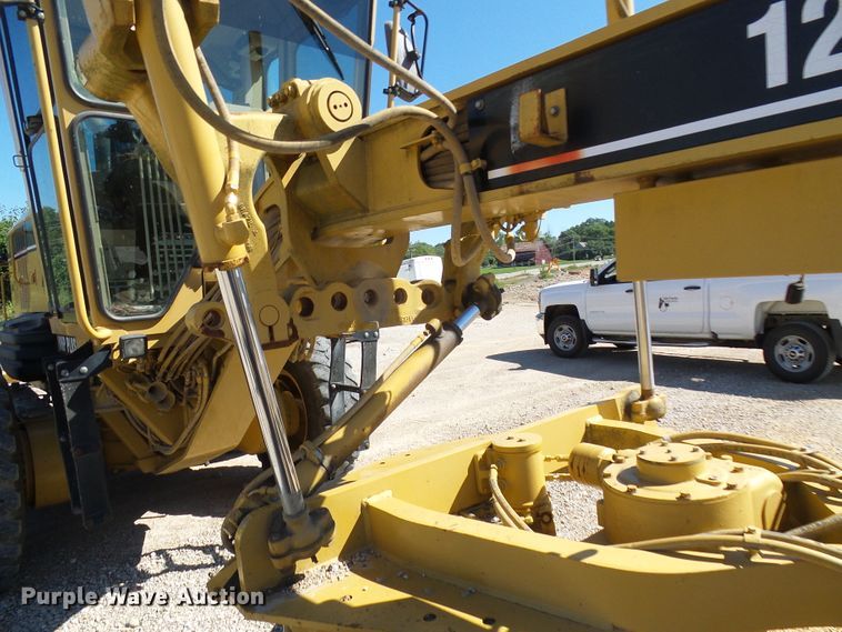 image for item DG2041 2006 Caterpillar 12H  motor grader