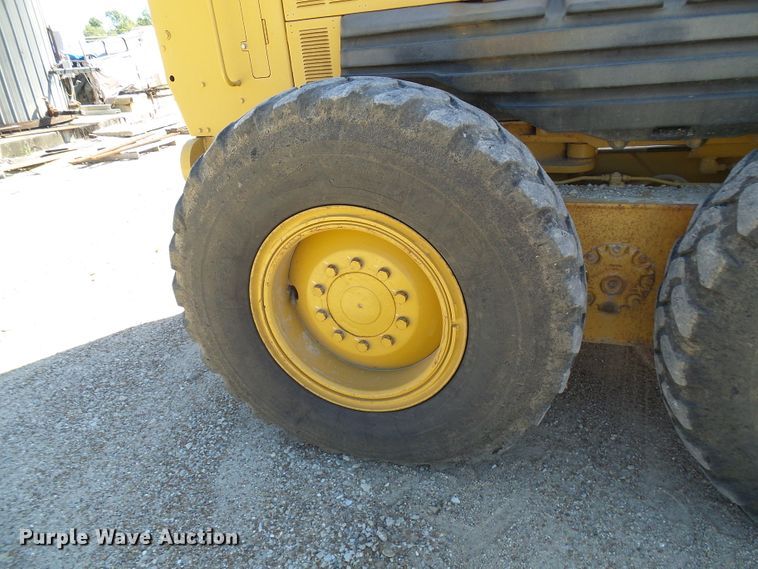 image for item DG2041 2006 Caterpillar 12H  motor grader