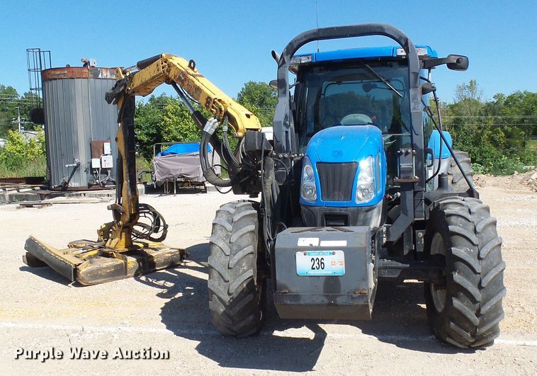 image for item DG2042 New Holland TS115A  tractor