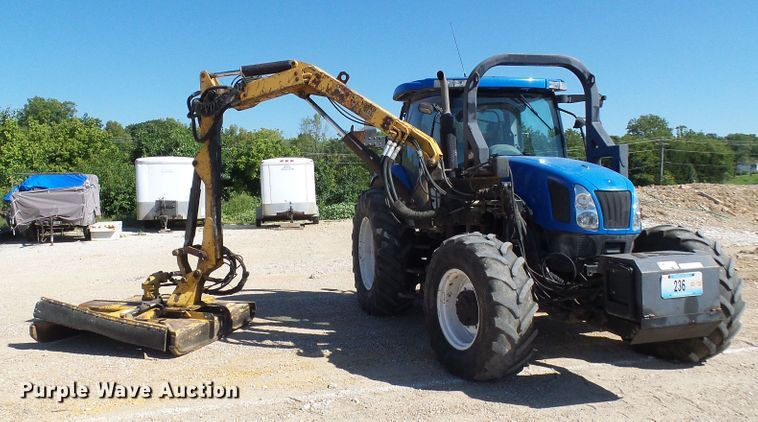 image for item DG2042 New Holland TS115A  tractor