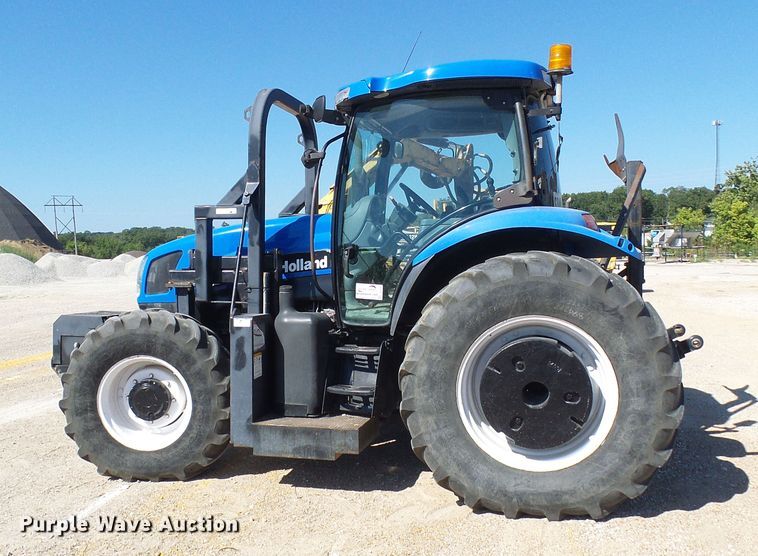 image for item DG2042 New Holland TS115A  tractor