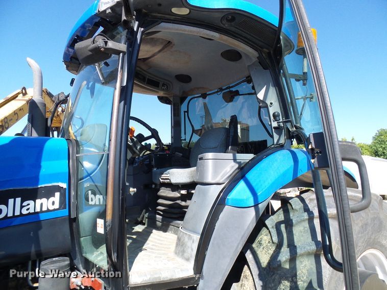 image for item DG2042 New Holland TS115A  tractor