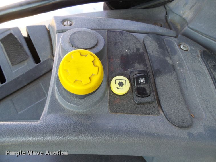 image for item DG2042 New Holland TS115A  tractor