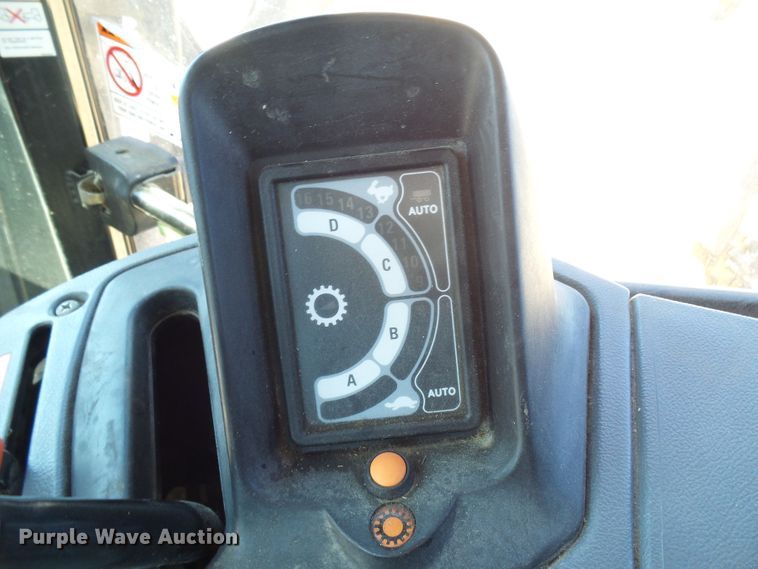 image for item DG2042 New Holland TS115A  tractor