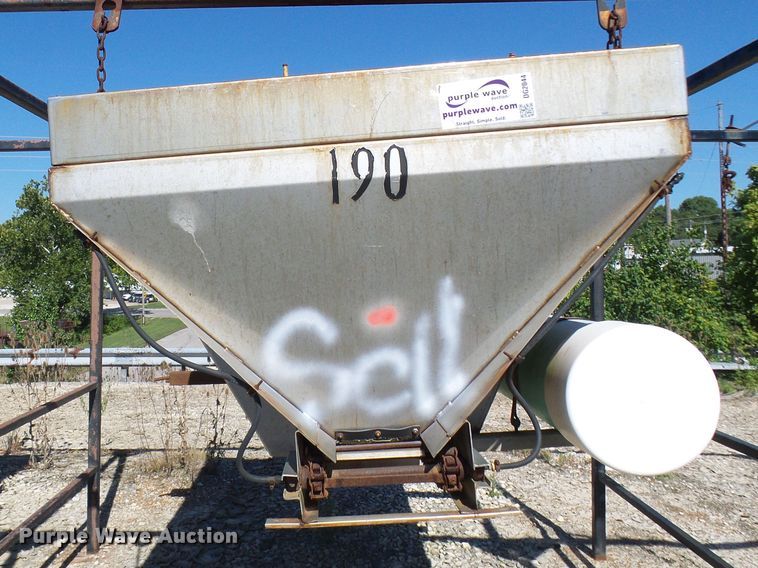 image for item DG2044 Henderson spreader