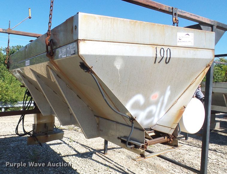 image for item DG2044 Henderson spreader