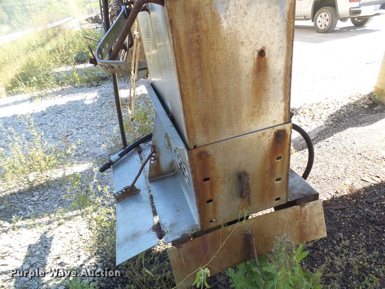 image for item DG2046 Good Roads spreader