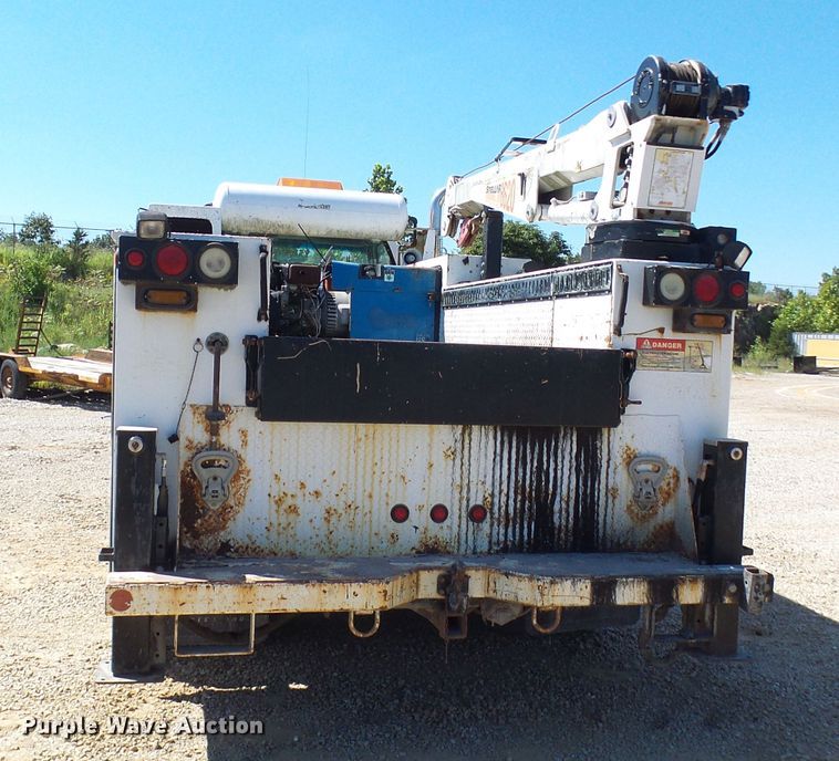 image for item DG2047 2001 Chevrolet C7500  service truck with crane