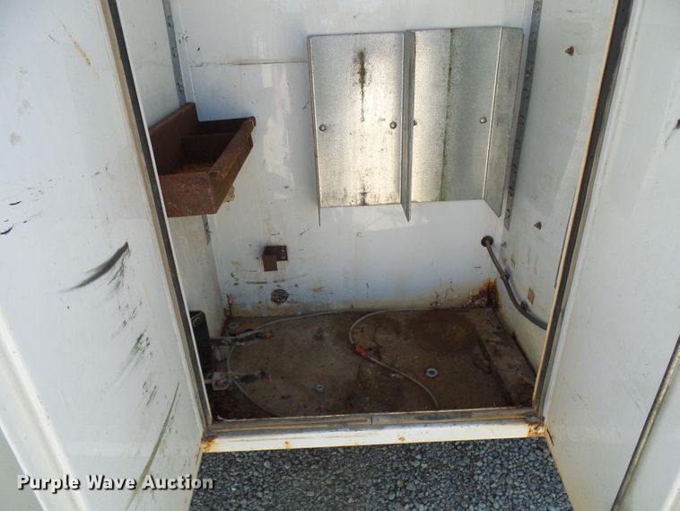 image for item DG2047 2001 Chevrolet C7500  service truck with crane