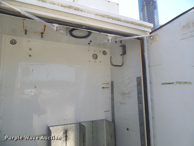 image for item DG2047 2001 Chevrolet C7500  service truck with crane