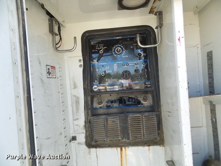 image for item DG2047 2001 Chevrolet C7500  service truck with crane