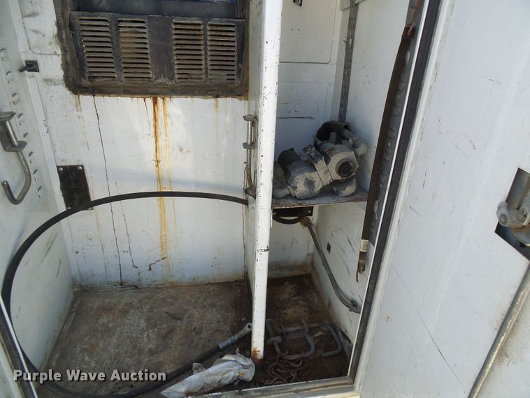 image for item DG2047 2001 Chevrolet C7500  service truck with crane