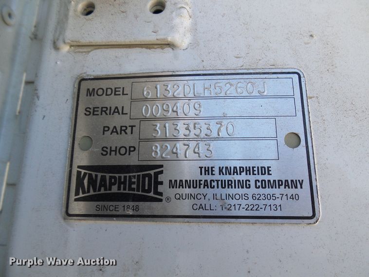 image for item DG2047 2001 Chevrolet C7500  service truck with crane