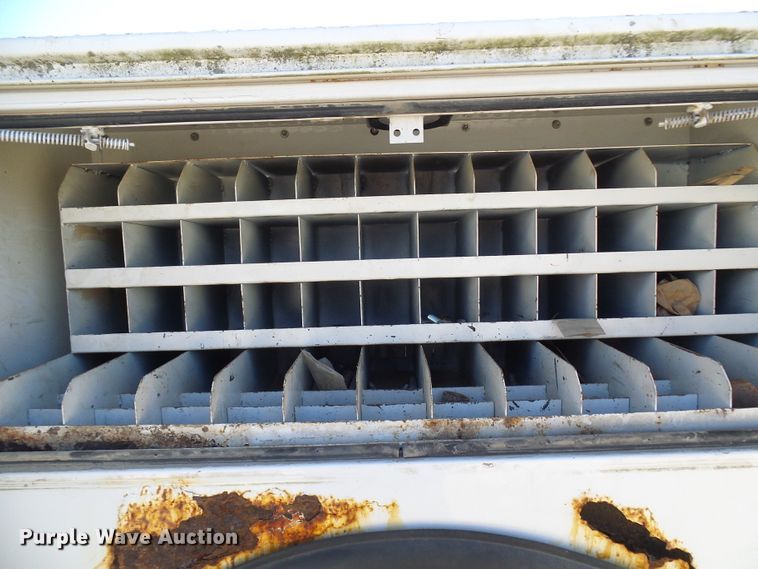 image for item DG2047 2001 Chevrolet C7500  service truck with crane