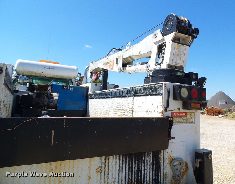 image for item DG2047 2001 Chevrolet C7500  service truck with crane